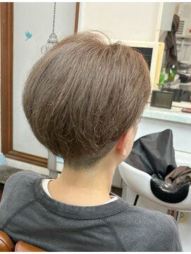 ヘアーマツシタ(Hair Matsushita) 秋のマットカラーツーブロックショートスタイル