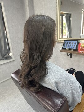 リアン(Lien) 赤味抹殺シークレットハイライト/シナモングレージュ/艶々透明感