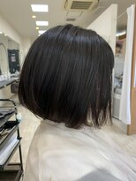 リアン(Lien)&nbsp;シンプルイズベスト！ナチュラルな前下がりボブ！どの年代もOK！