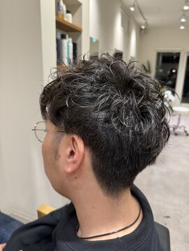 ネネン 久喜(Nennen) メンズパーマ