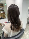 透明感オリーブグレージュ