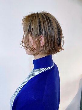 コニーズヘアサロン(Connie's Hair Salon) シャドウルーツでボブに立体感と華やぎをプラス♪