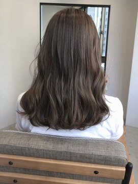 ミョンシル 【myonsil】透明感暗めモカベージュカラー