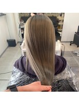 トリート(treat.)&nbsp;すっぴん美髪幹細胞ケア