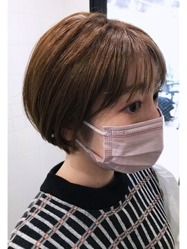 イースエモーション(ease et motion) 【天神 今泉 大名】丸みショート　ブリーチなしベージュ