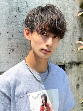 アーリー(Ali'i) ツイストスパイラルパーマツーブロックマッシュショートレイヤー