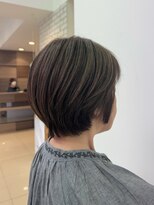 アッシュ 十日市場店(Ash)&nbsp;白髪ぼかし ／丸みショート