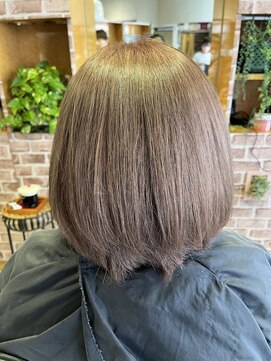 ビーエスケイ BSK ベージュ