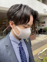 毛流れパーマハンサムショート