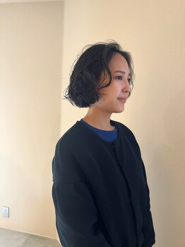 フェンスター(Fenster)の写真/【川名/駐車場有】自分の髪と仲良くなることを大切に。クセを活かしたカットや質感にこだわる髪質改善◎