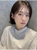 伸ばしかけ切りっぱなしボブ