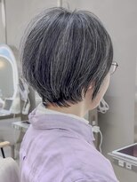 アイドットプラス 札幌大通り(i.+ODORI)&nbsp;【似合わせカット×グレイヘア】5歳若見え大人ショート