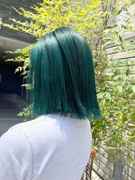 ロッカヘアエジェ(ROCCA hair eje.) ヴィヴィッドグリーンストレート