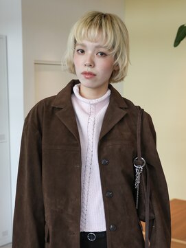 ロジェ(loje) 20代30代40代　柔らかベージュのミニマムショート