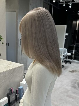 シア(XIA) ミルクティーベージュ