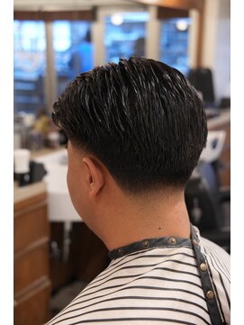 ザチョップショップ キチジョウジ(THE CHOP SHOP KICHIJOJI) テーパーフェードスキンフェードカットシェービング吉祥寺理容室