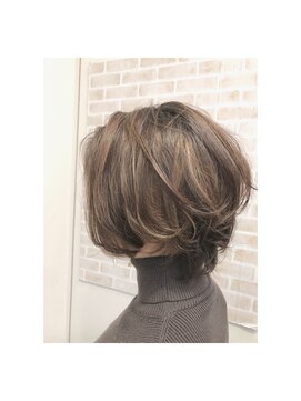 ビーダッシュアヴェダ(B dash AVEDA) ショートボブ