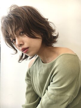 バズ(BUZZ) 伸ばしかけならカラーかパーマでマンネリ回避★BUZZ秋山