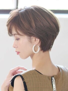 アンダートゥリー(_TREE) 大人ショートボブ「ヘルシー×抜け感」