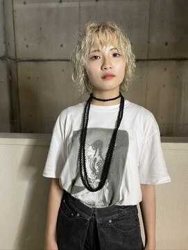 ジェスター(JESTER) 金髪スパイラルパーマ