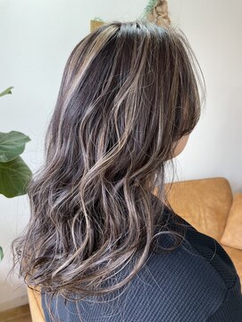 エルフゥ(Elle fou) たっぷりハイライト 暗髪