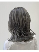 リズヘアー(RIZZ hair)&nbsp;ダークグレー_くびれ切りぱっなし◯ダブルカラー_柳田佑樹