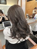 ニール 名古屋 伏見 丸の内(NEELU)&nbsp;【Neelu_misa】くすみオリーブグレージュ