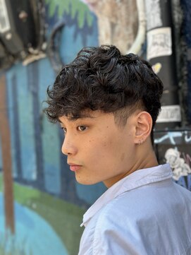 キングオブヘア バイ ノイズ 梅田茶屋町店(KING of hair by NOISM) スペインカール