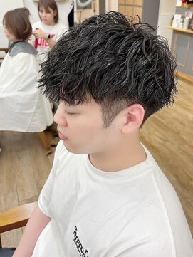 ネオリーブ クーロ メゾン 横浜(Neolive curro Maison) 波巻きスパイラル×ツイストパーマ[メンズ]　ニュアンスパーマ