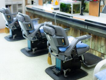 カットサロン ホークの写真/一人ひとりのお客様としっかり向き合う丁寧な接客。ゆったりとした時間を過ごせる貴方だけの空間で癒しを。