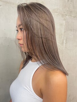 ソルトウォーター(SALT WATER) グレージュ/ハイトーン/ミディアムヘア/恵比寿/代官山