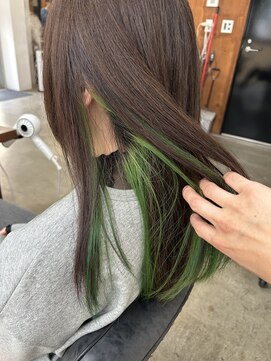 ヘアメイク デザート(HAIR MAKE DESART) 佐藤洋一【インナーカラー×イエローグリーン】