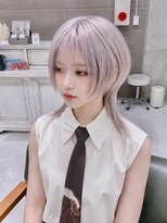 デイズ(days)&nbsp;ウルフカット/ホワイトカラー/ハイトーンカラー/ロングウルフ/