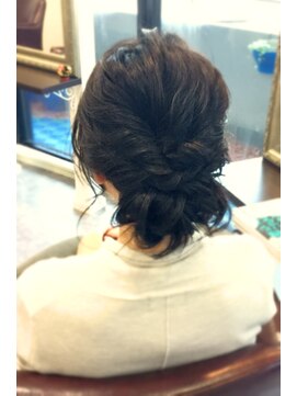 ヘアサロン マゼラン 新宿(Magellan) 女子力アップ♪ヘアアレンジ