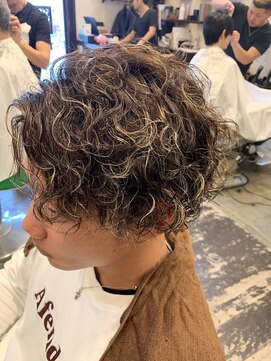 カットスタジオ フタバ(FUTABA) ☆外人風ハイライト☆