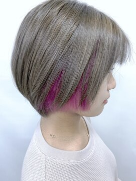 トリニティ(trinity) 豊見城☆透明感ハンサムショート×インナーカラーピンクパープル