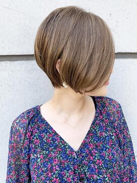 モリオ フロム ロンドン 成増店 前下がりショートボブ