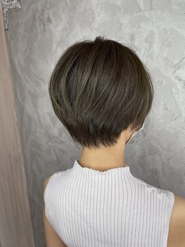 アーザ ヘアー(ASA hair) 丸みショート+フォギーベージュ