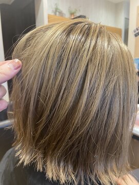 フレンズ 山鼻店(friend's) シャドールーツバレイヤージュ