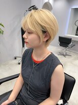 ヨーロ(yolo)&nbsp;ブリーチ　ブロンド　ショート