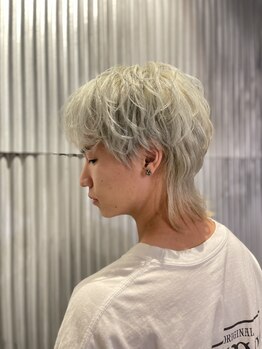 ギヴヘアインダストリー(Give hair industry)の写真/軽やかさ、落ち着き、男性にしか出せない、洗練された雰囲気を醸し出す。