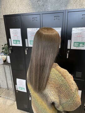 メルバイレガロ 水戸(mer by REGALO) 透明感ミルクティーベージュ