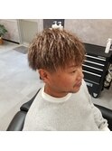 ショートマッシュ＋ツイストパーマ＋メッシュカラー