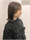 グレージュ×切りっぱなし