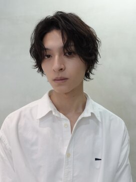 バイフィフス 原宿/表参道(by fifth) センターパートシャドウパーマルーズパーマスパイラルパーマ