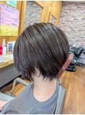 ショートボブ