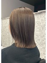 アコロン 武蔵小杉(acoron.)&nbsp;肩ラインで扱いやすい、抜け感ミディ【新宿】