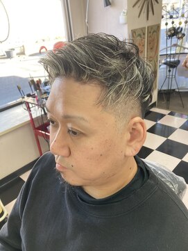 ハウディー(HOWDY) テーパーフェード×2ブロ　メッシュ　【HOWDY前橋店】