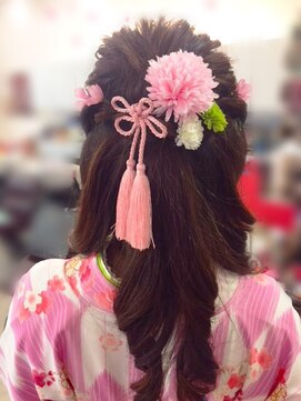 ヘアーネイル カムフィー(HAIR NAIL comfy) ハーフアップ
