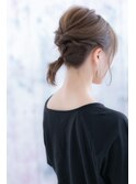 おくれ毛＆ねじりくるりんぱ＊抜け感ラブヘアアレンジ